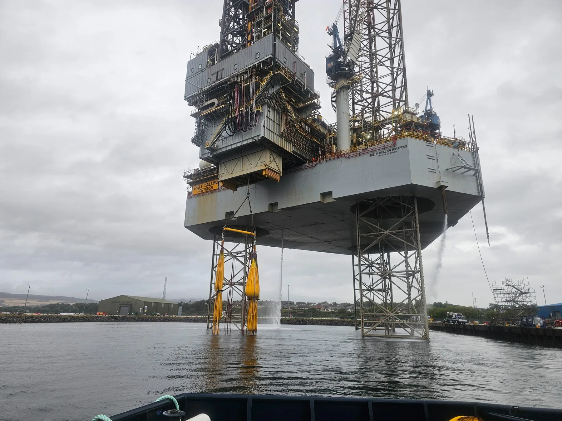 Offshore drilling installation